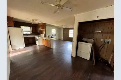 320 S Manson Street, Wolfe City, TX 75496 - Photo 19