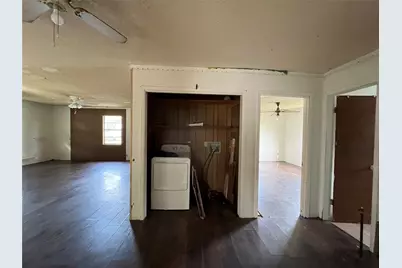 320 S Manson Street, Wolfe City, TX 75496 - Photo 25