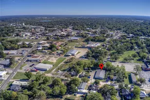 214 Locust St S, Sulphur Springs, TX 75482 - Photo 3