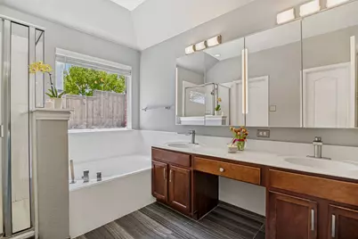 2301 Trickling Creek Drive, Garland, TX 75041 - Photo 11