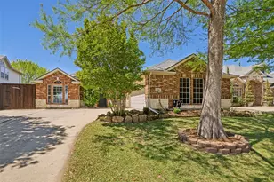 2301 Trickling Creek Dr, Garland, TX 75041 - Photo 5