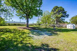 104 Thomas St, Joshua, TX 76058 - Photo 33