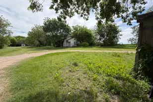 2612 S Interstate 35 E, Lancaster, TX 75146 - Photo 1