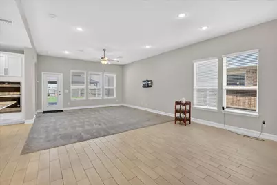 940 Crest Breeze Drive, Fort Worth, TX 76052 - Photo 7