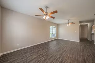 2301 Springmere Dr, Arlington, TX 76012 - Photo 3