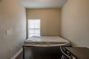 2410 S 2nd St, Waco, TX 76706 - Photo 17