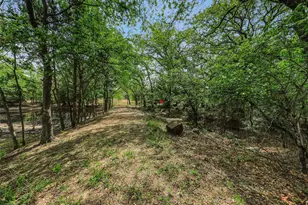 775 Phillips Dr, Azle, TX 76020 - Photo 9