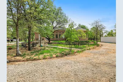 775 Phillips Drive, Azle, TX 76020 - Photo 5