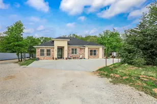 775 Phillips Dr, Azle, TX 76020 - Photo 3