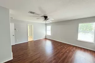 8008 Hidden Oaks Dr, Fort Worth, TX 76120 - Photo 7