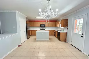 8008 Hidden Oaks Dr, Fort Worth, TX 76120 - Photo 5