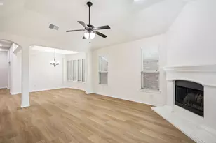 10425 Old Eagle River Ln, McKinney, TX 75072 - Photo 5