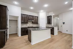 10425 Old Eagle River Ln, McKinney, TX 75072 - Photo 9