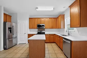 649 Nemitz St, Crowley, TX 76036 - Photo 5