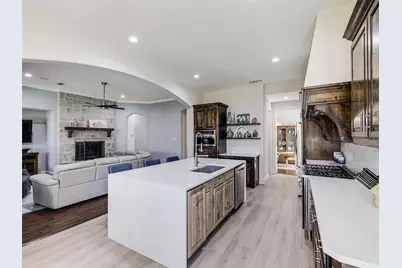 8841 Sutton Drive, Frisco, TX 75035 - Photo 11