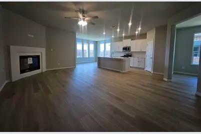 3005 Leopard Lane, Ennis, TX 75119 - Photo 7