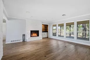 6406 Lansdowne Ct, Granbury, TX 76049 - Photo 9