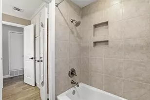 6406 Lansdowne Ct, Granbury, TX 76049 - Photo 29