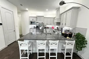 4825 Paddock Trl, Carrollton, TX 75010 - Photo 5