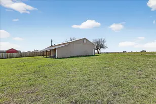 131 Hawk Ridge Rd, Decatur, TX 76234 - Photo 17