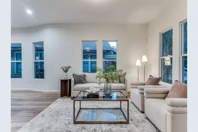 323 S Montclair Avenue, Dallas, TX 75208 - Photo 9