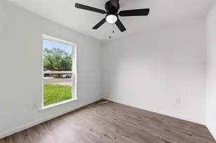 936 Duty Ave, Waco, TX 76706 - Photo 9