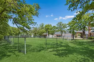 385 Meadowview Dr, Argyle, TX 76226 - Photo 33