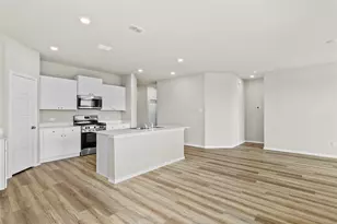 9729 McClane Farm Dr, Fort Worth, TX 76036 - Photo 3