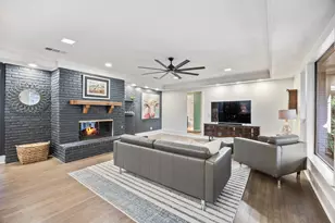 2825 Prairie Creek Dr, Plano, TX 75075 - Photo 7