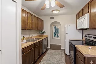 2204 Ridgedale Dr, Carrollton, TX 75006 - Photo 9