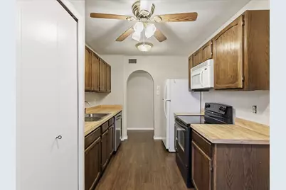 2204 Ridgedale Drive, Carrollton, TX 75006 - Photo 11