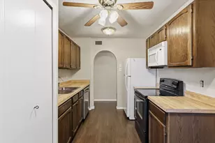 2204 Ridgedale Dr, Carrollton, TX 75006 - Photo 11