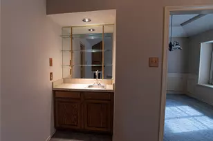 2028 Falcon Ridge Dr, Carrollton, TX 75010 - Photo 11