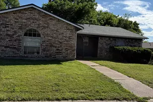 5901 Stardust Dr S, Watauga, TX 76148 - Photo 1