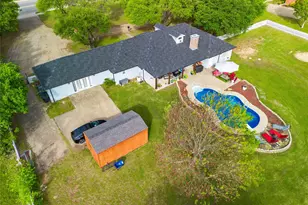 1017 S Nolan River Rd, Cleburne, TX 76033 - Photo 35