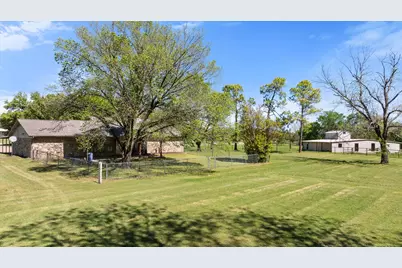 309 Willow Creek Lane, Springtown, TX 76082 - Photo 37