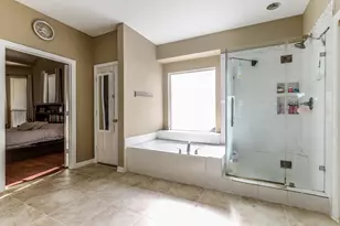 611 Laura Ln, Grand Prairie, TX 75052 - Photo 29