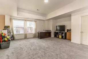 611 Laura Ln, Grand Prairie, TX 75052 - Photo 17