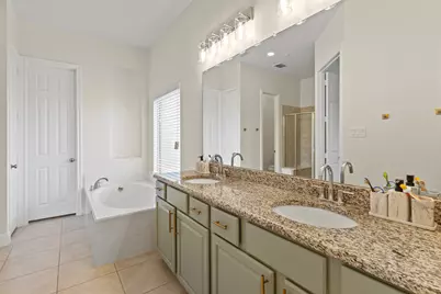 417 Burberry, Grand Prairie, TX 75052 - Photo 13