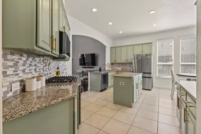 417 Burberry, Grand Prairie, TX 75052 - Photo 5