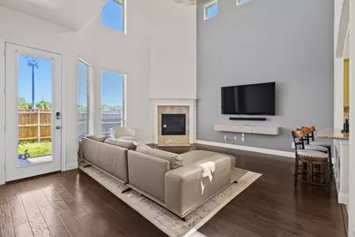 417 Burberry, Grand Prairie, TX 75052 - Photo 9