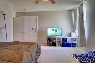 1305 Highcrest Dr, Burleson, TX 76028 - Photo 11