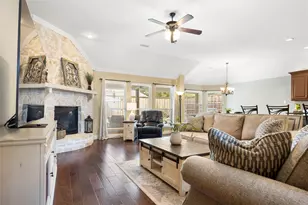 9748 Crown Ridge Dr, Frisco, TX 75035 - Photo 5