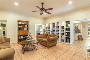7732 Aubrey Ln, North Richland Hills, TX 76182 - Photo 5
