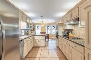 7732 Aubrey Ln, North Richland Hills, TX 76182 - Photo 7