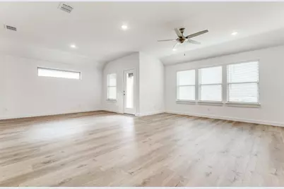 4923 Bellhurst Drive, Princeton, TX 75071 - Photo 9