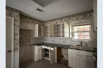 2904 Steve Drive, Hurst, TX 76054 - Photo 9