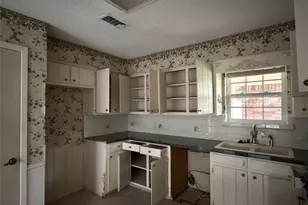 2904 Steve Dr, Hurst, TX 76054 - Photo 9