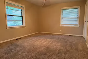126 Sanders Pl, Irving, TX 75062 - Photo 15