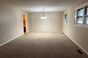126 Sanders Pl, Irving, TX 75062 - Photo 5